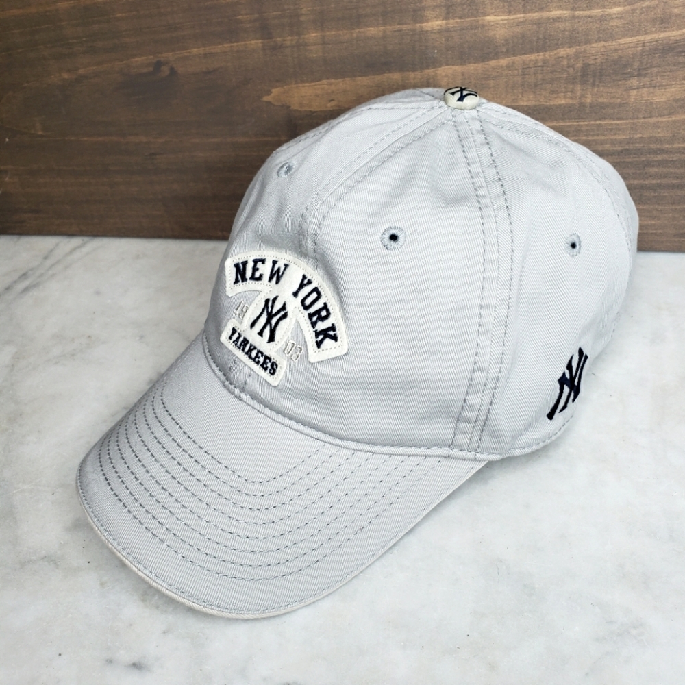 Vintage New York Yankees Drew Pearson adjustable grey hat